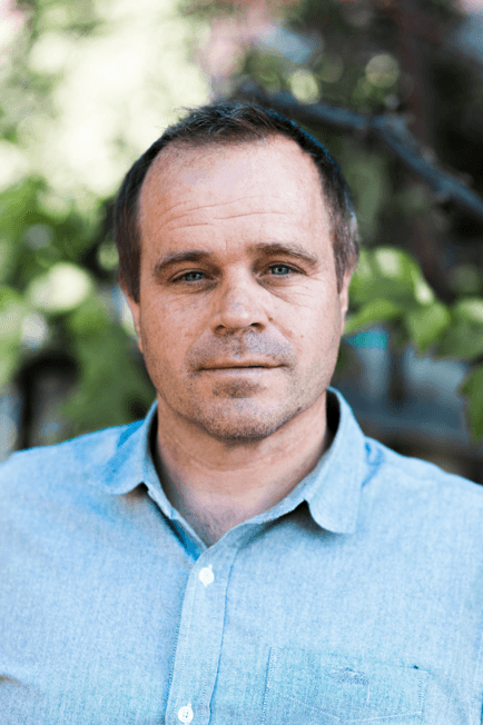 Headshot of Ian McCubbin